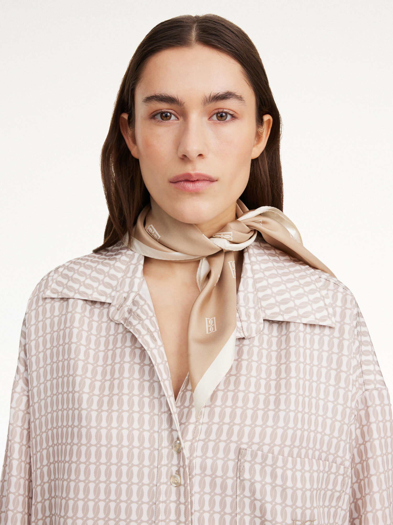 By Malene Birger Monnis Silk Huivit Tumman | FI_BB21829