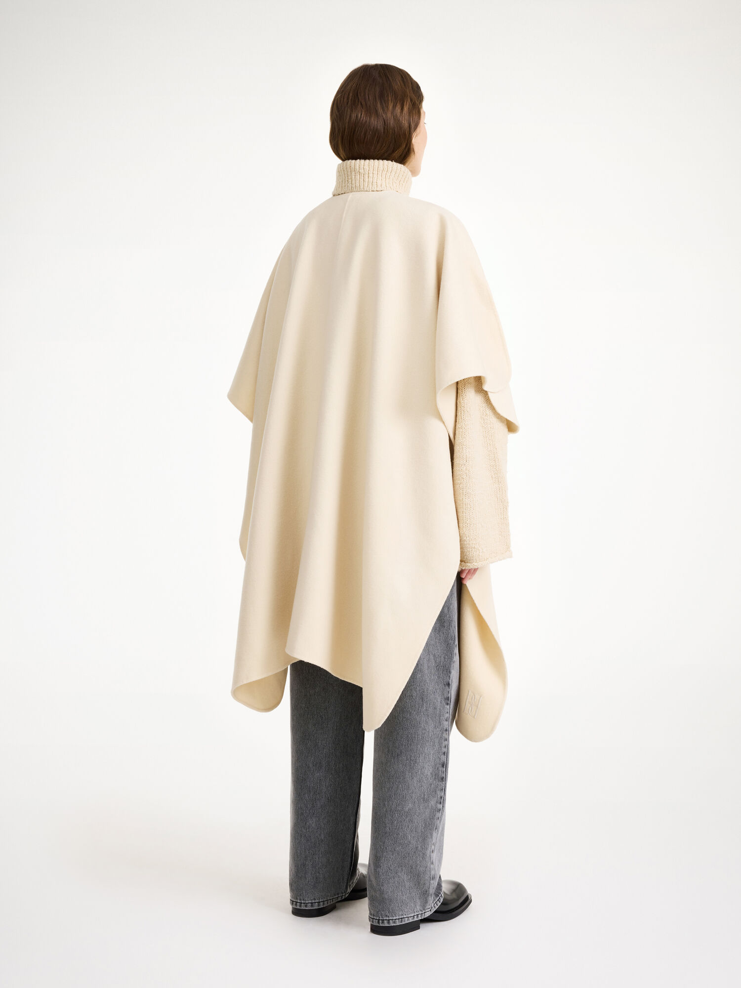 By Malene Birger Robertas Wool Cape Takit Pearl | FI_BB30381