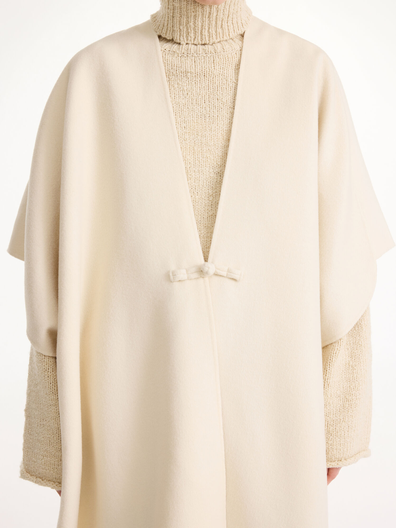 By Malene Birger Robertas Wool Cape Takit Pearl | FI_BB30381